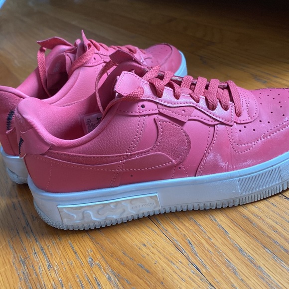 Nike React Hot Pink Air Max - Picture 5 of 7